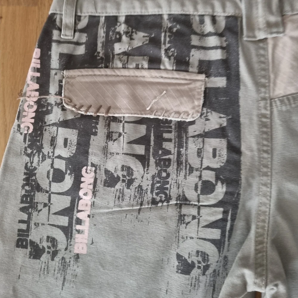 Billabong womens Pants - Picture 10 of 12